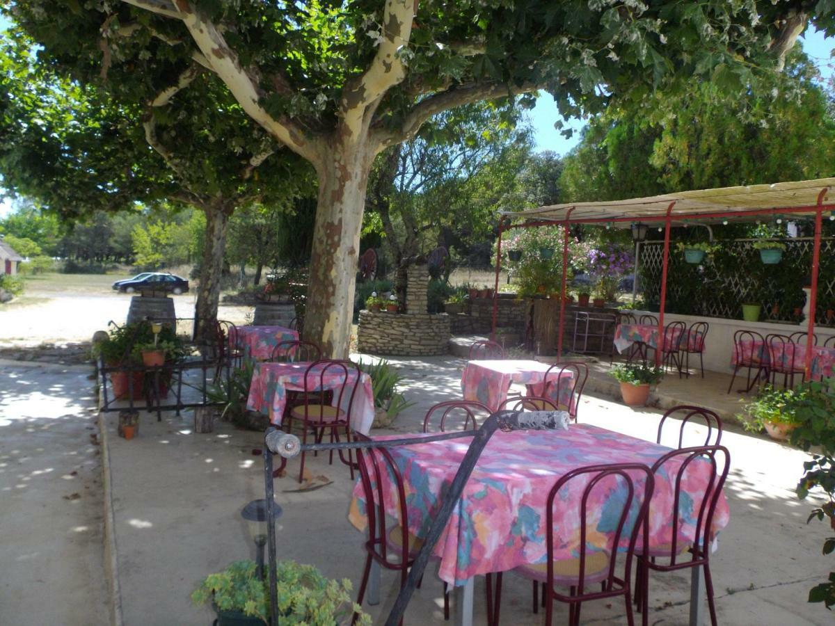 Auberge Des Garrigues Nimes Exterior foto
